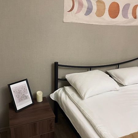Apartment Киев Екстериор снимка